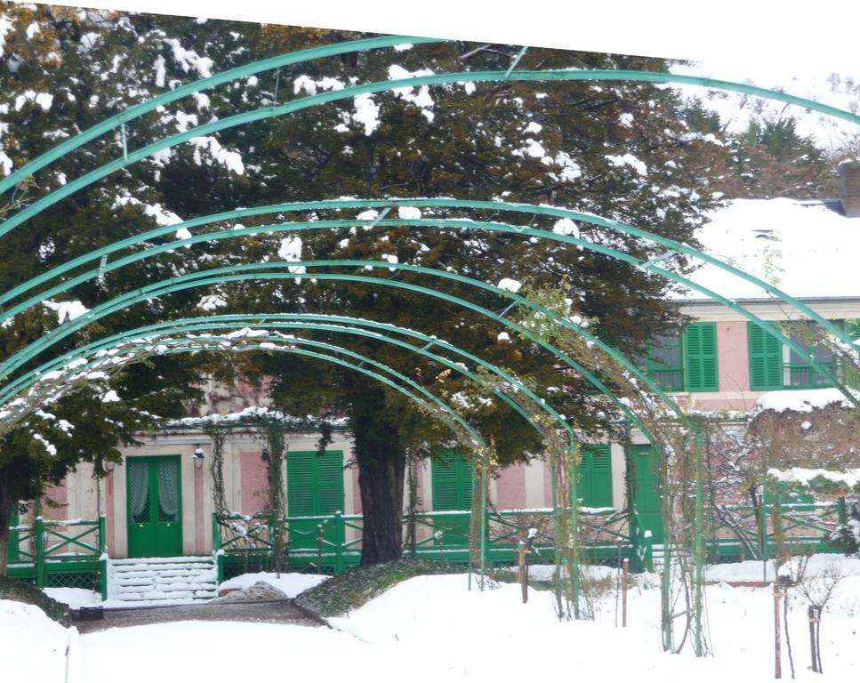 Maison D'Hotes Les Coquelicots Giverny Exterior photo